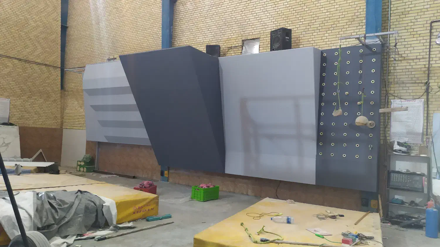 رنگ آمیزی ساختمان،داخلی،نما،صنعتی و هنری|خدمات پیشه و مهارت|شیراز, قالیشویی|دیوار