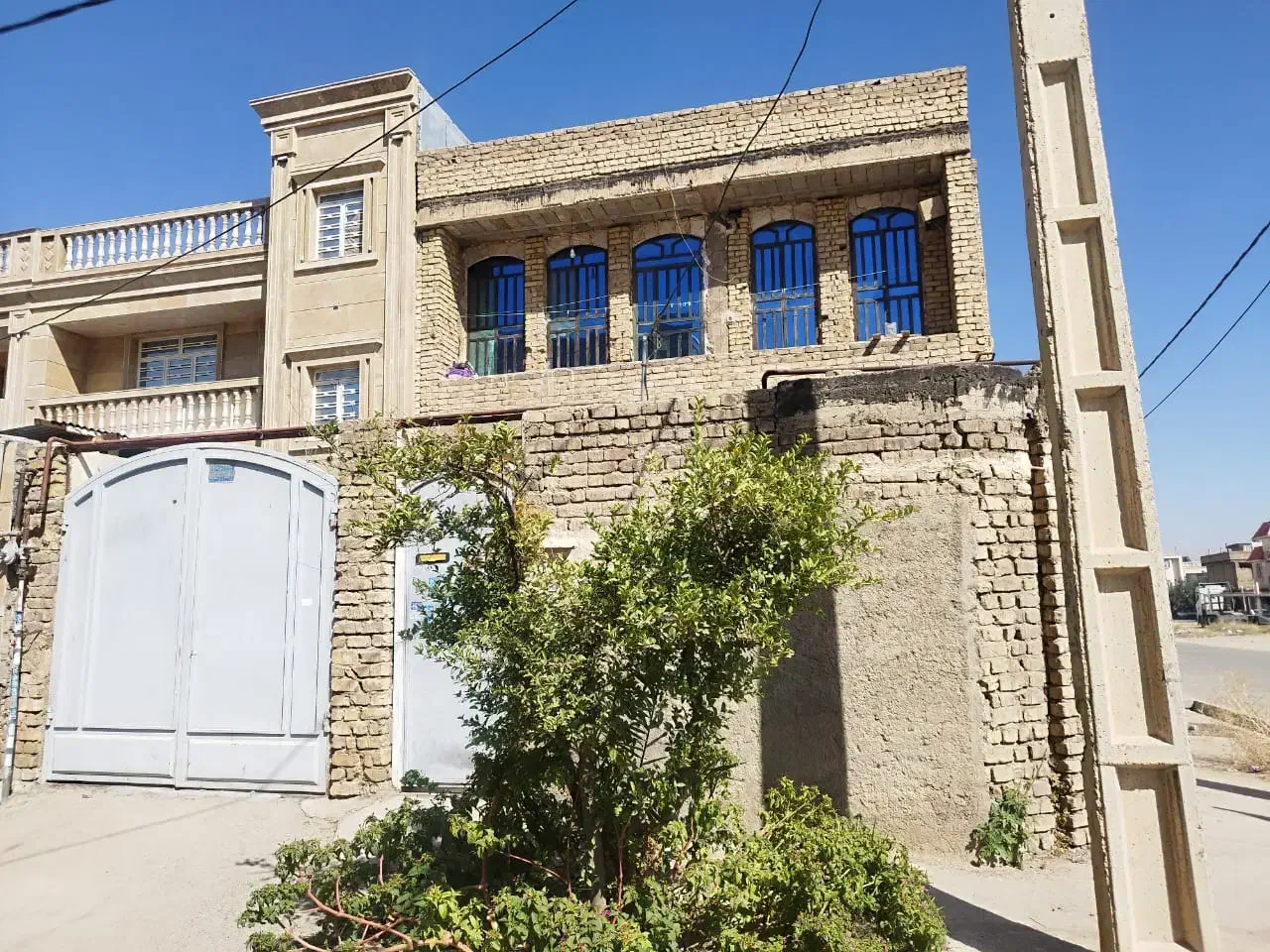 منزل دو طبقه ، در محیط آرام ، پتانسیل بالا|فروش خانه و ویلا|شیراز, کوشک میدان|دیوار