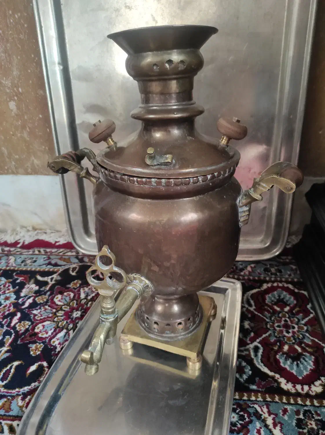 سماور  قدیمی عتیقه|کلکسیون اشیاء عتیقه|آباده, |دیوار