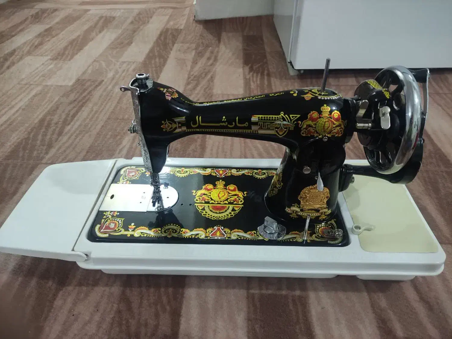 چرخ خیاطی قدیمی|چرخ خیاطی و ریسندگی|مراغه, |دیوار