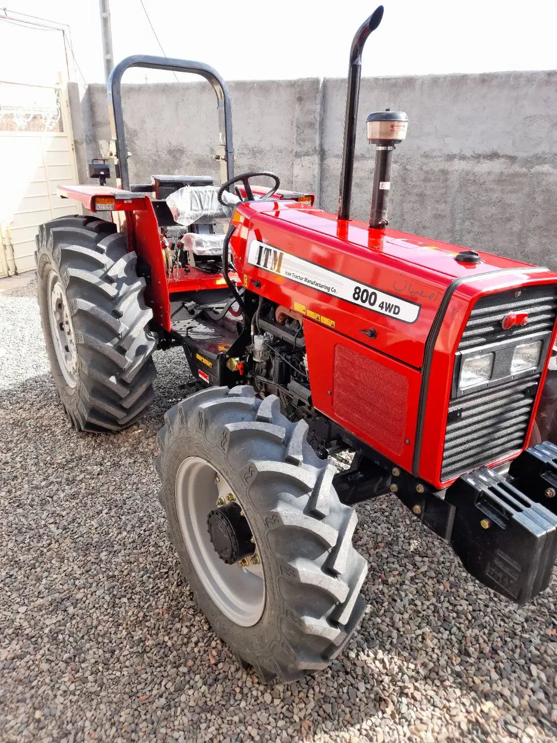 تراکتور ۸۰۰|خودرو سنگین|زنجان, |دیوار