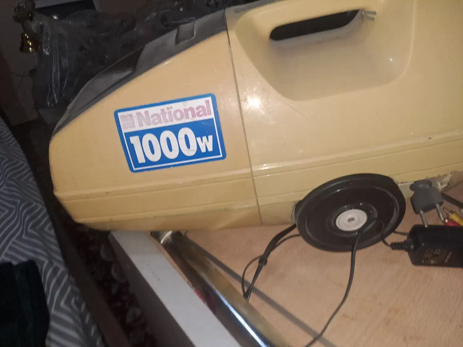 تلویزیون و جارو برقی|تلویزیون و پروژکتور|مشهد, شهرک رازی (شهرک غرب)|دیوار