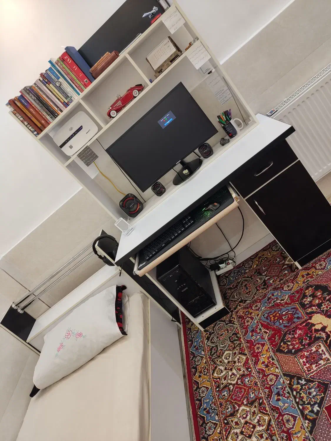 ست میزکامپیوتر و تخت و تشک|میز تحریر و کامپیوتر|تبریز, |دیوار