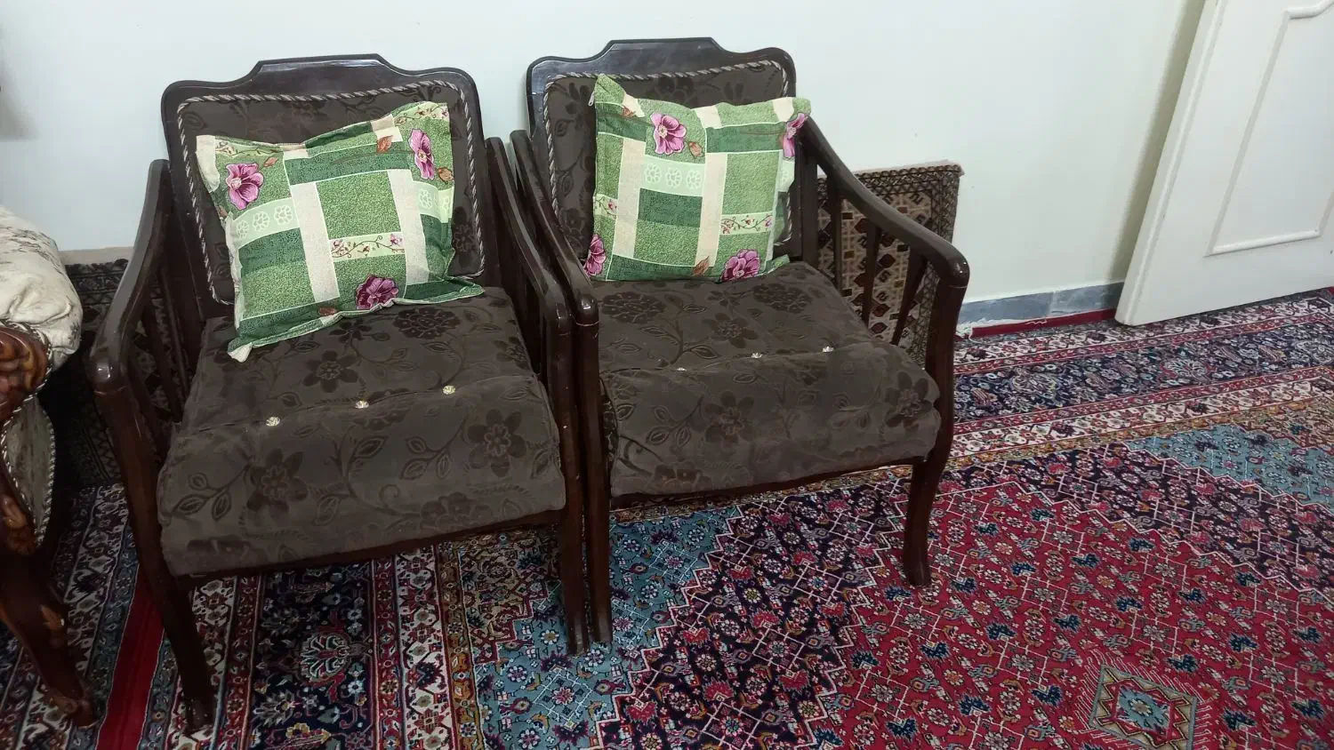 مبل قدیمی|مبلمان خانگی و میز عسلی|قم, هفت تیر|دیوار