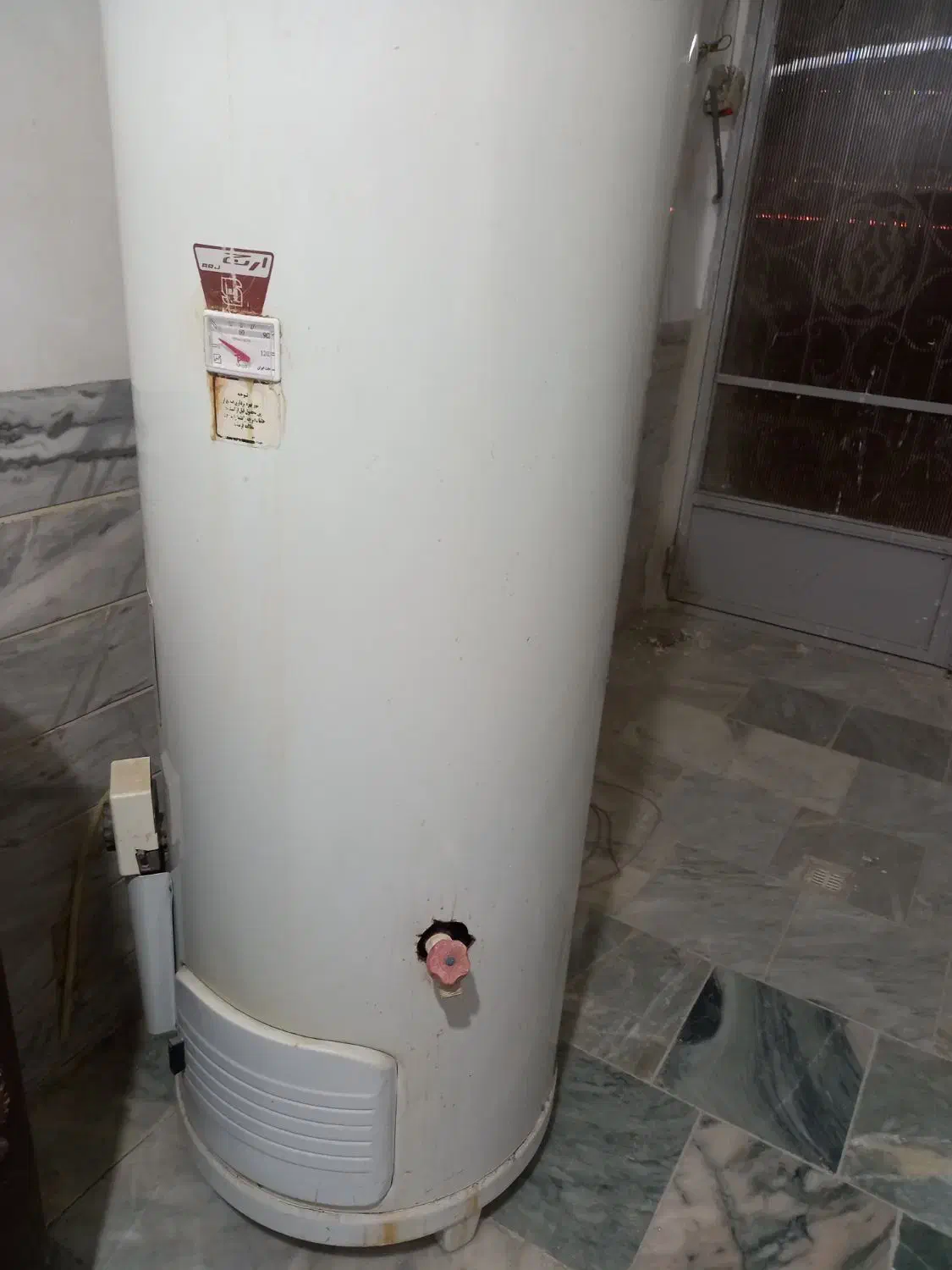 کالسکه و کفش چرم  چند وسیله دیگر|اسباب و اثاث بچه|گلپایگان, |دیوار