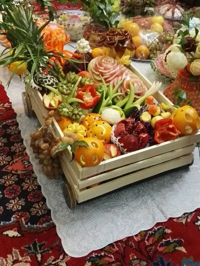 گاری یلدا|مجسمه، تندیس، ماکت|گلپایگان, |دیوار