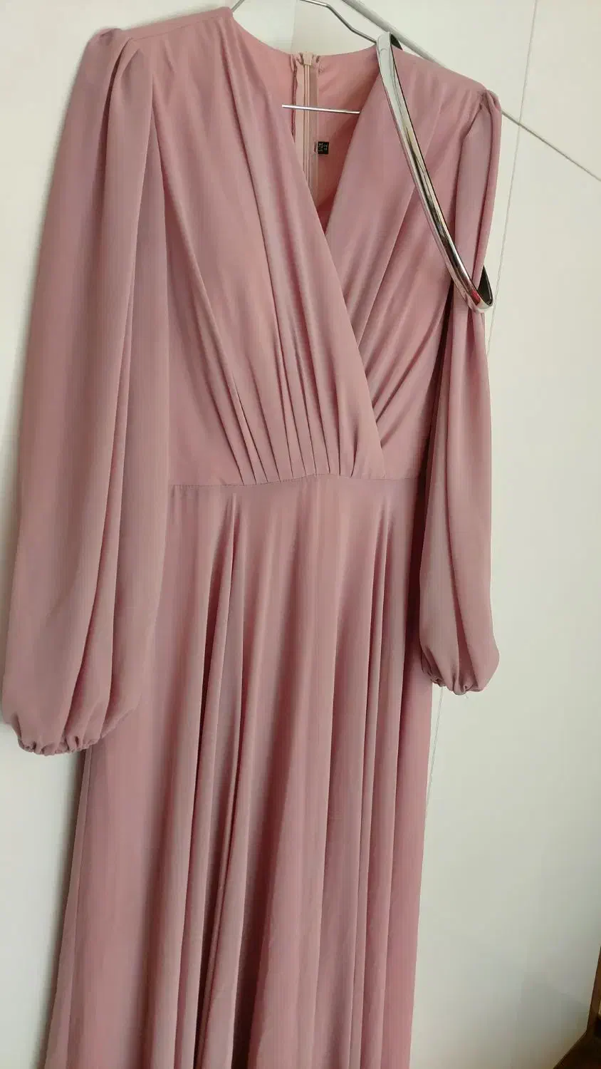 لباس مجلسی|لباس|فولادشهر, فولادشهر|دیوار