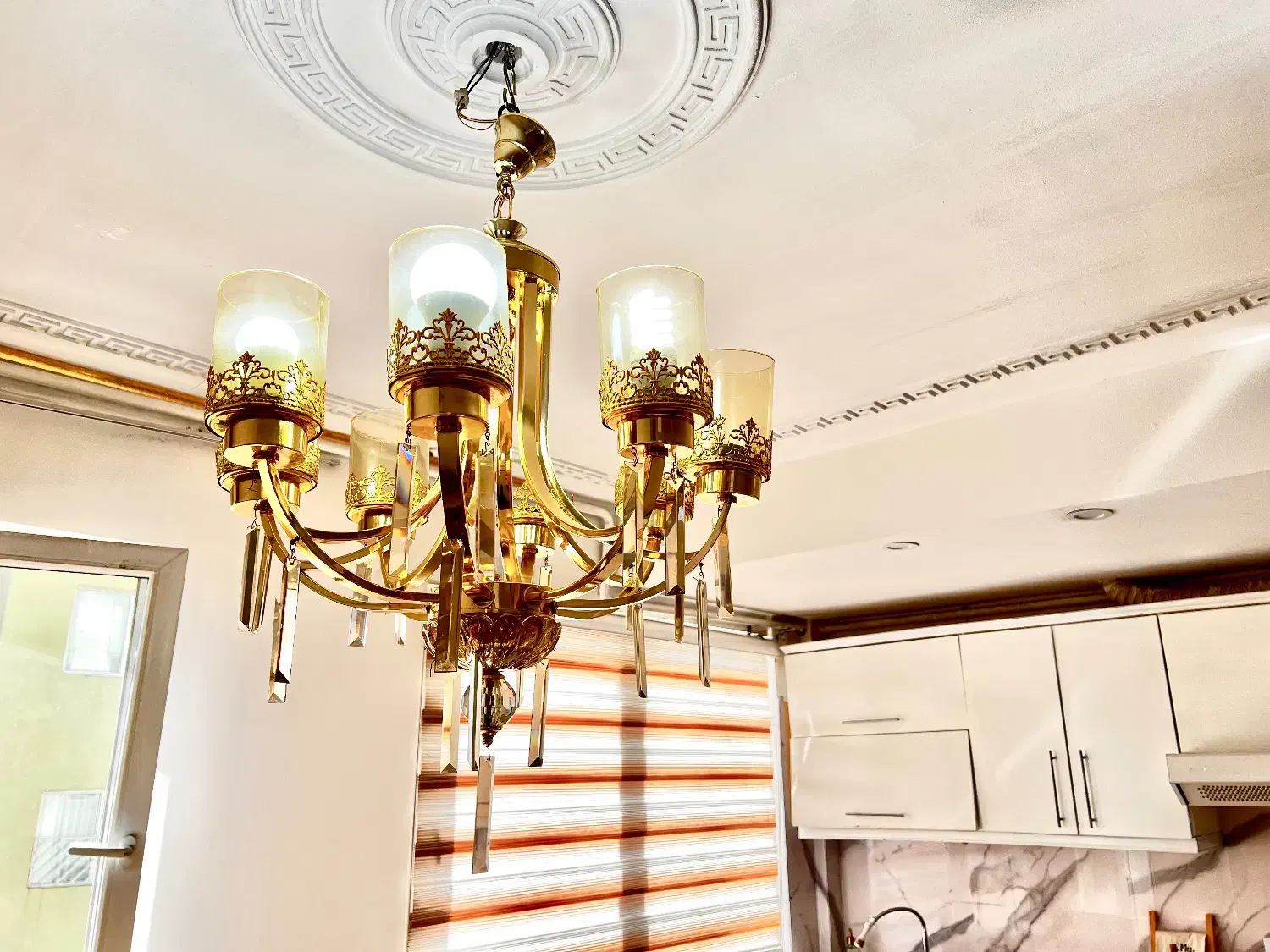 لوستر|لوستر و چراغ آویز|پردیس, فاز ۳|دیوار