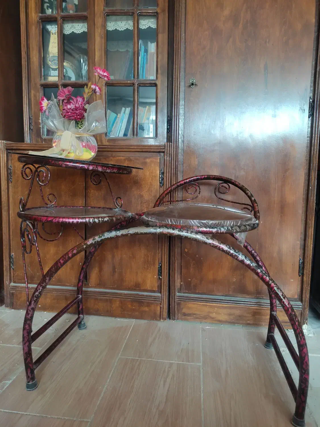 میز تلفن|میز تلفن|سبزوار, قصبه اب یمین|دیوار