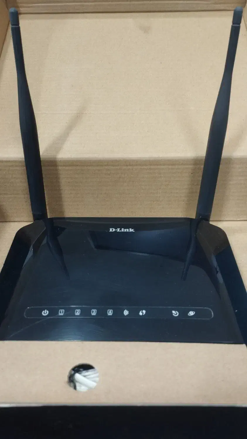 مودم دو آنت دی لینک|مودم و تجهیزات شبکه|همدان, |دیوار