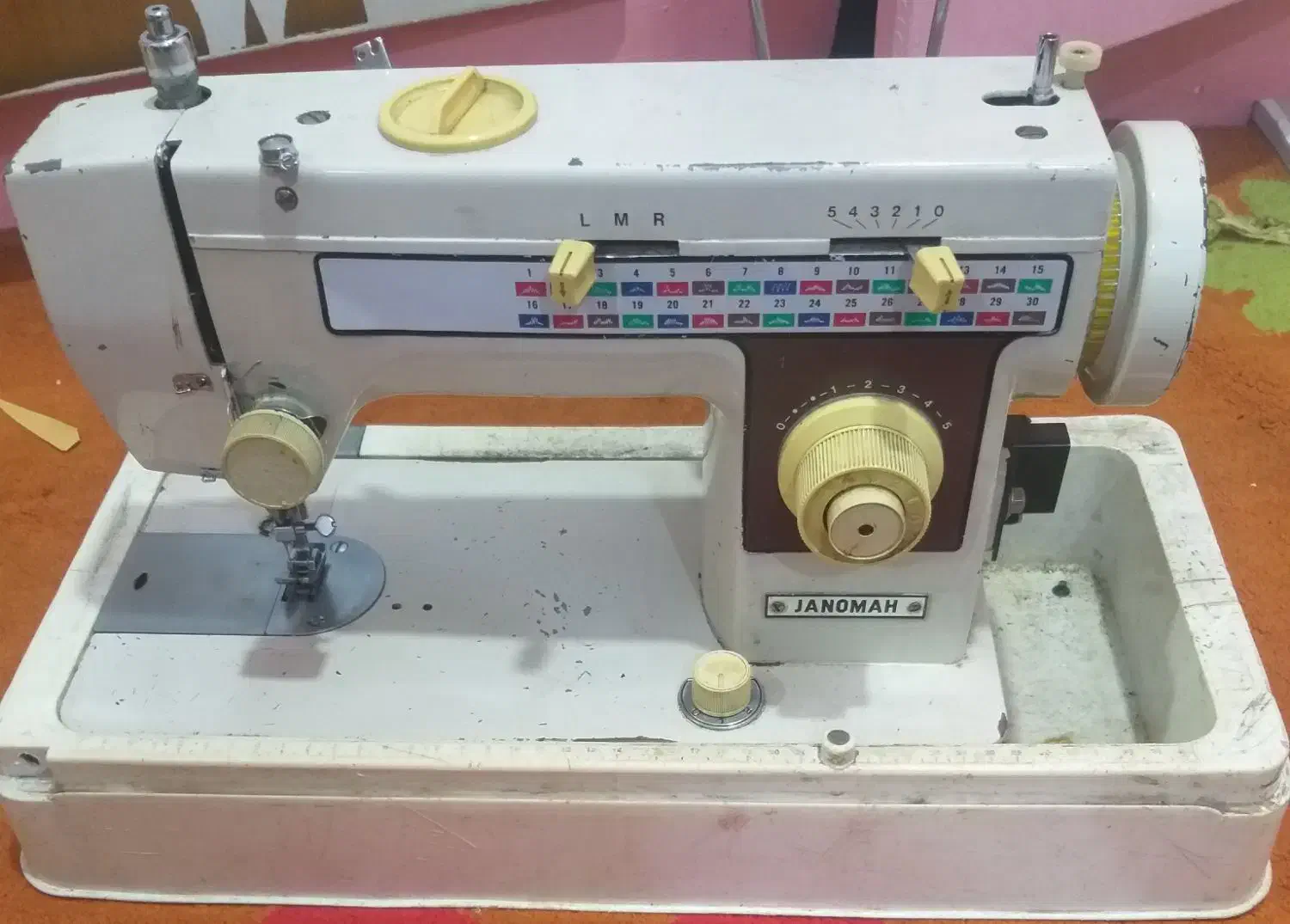 چرخ خیاطی ژانومه|چرخ خیاطی و ریسندگی|اهواز, فدک|دیوار