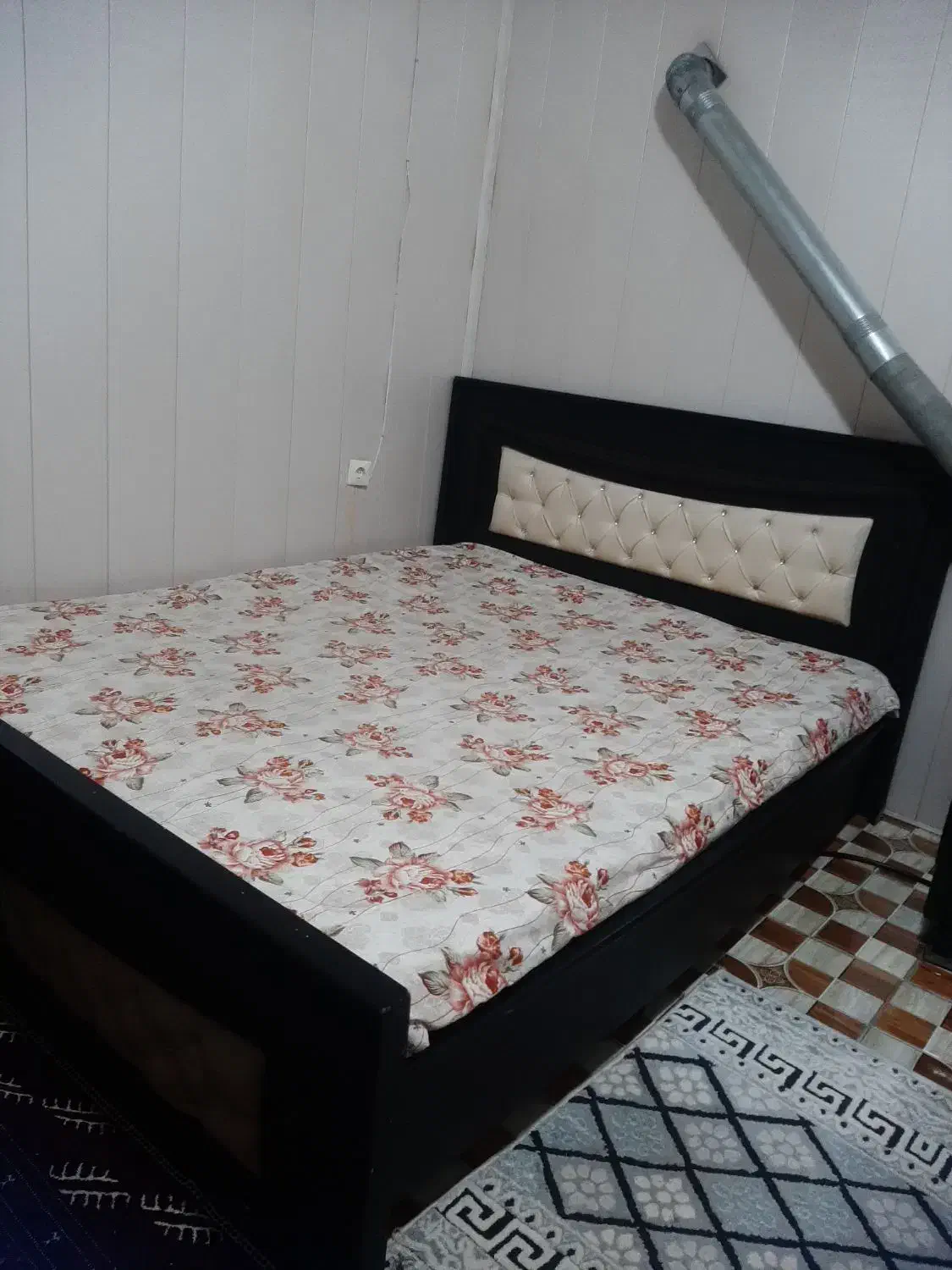 تخت خواب|تخت و سرویس خواب|نگین شهر, |دیوار