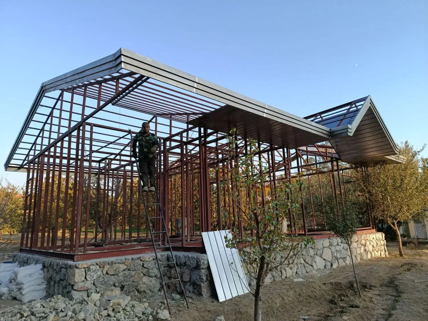 آلاچیق  شیروانی سقف سوله  فلاشینگ|خدمات پیشه و مهارت|رودهن, |دیوار