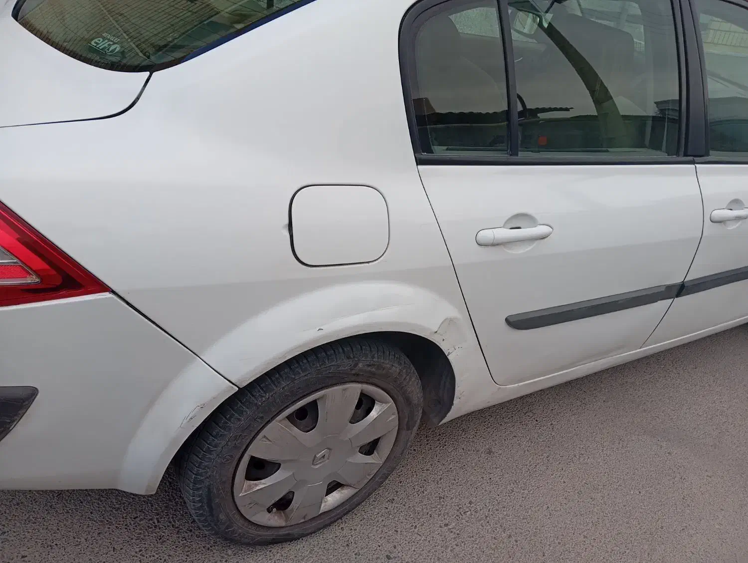 فروش مگانE2سفید مدل89|خودرو سواری و وانت|یزد, |دیوار