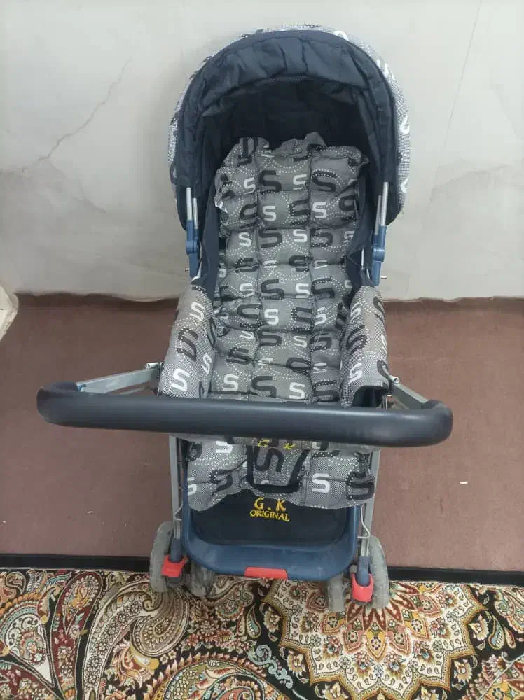 فروش کالسکه|کالسکه و لوازم جانبی|قم, امامزاده ابراهیم|دیوار