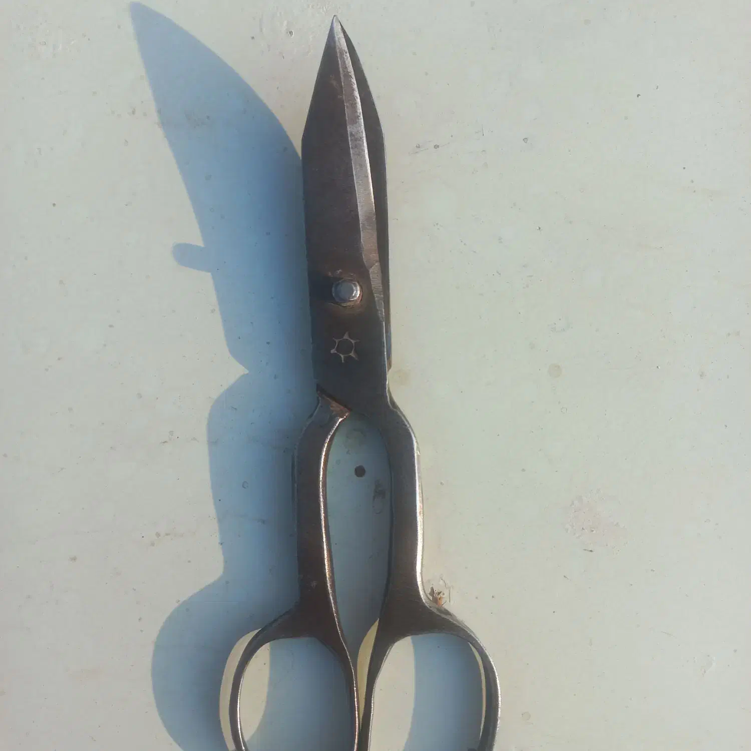 قیچی رفوکاری|ابزارآلات|قم, باغ کرباسی|دیوار