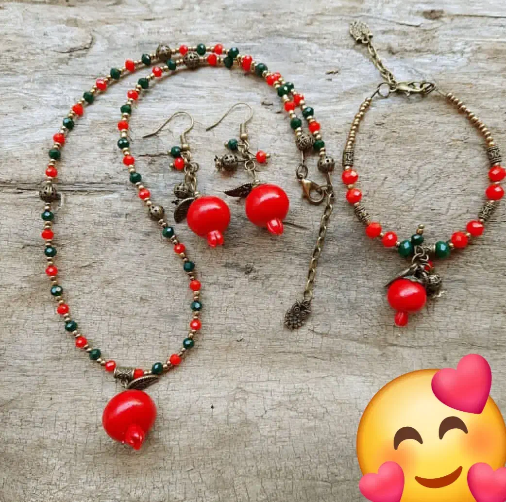 انواع بدلیجات یلدایی|بدلیجات|شیراز, بعثت|دیوار