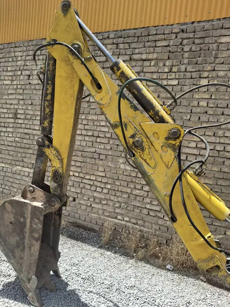 بگهوسنوپارس۱۰۰فنی سالم اماده کار مدل ۸۶|خودرو سنگین|ابریشم, |دیوار