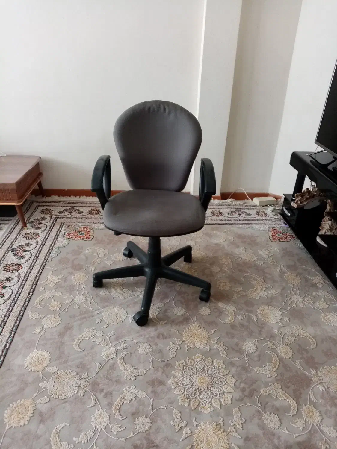 صندلی اداری|صندلی و نیمکت|محمدیه-قزوین, |دیوار