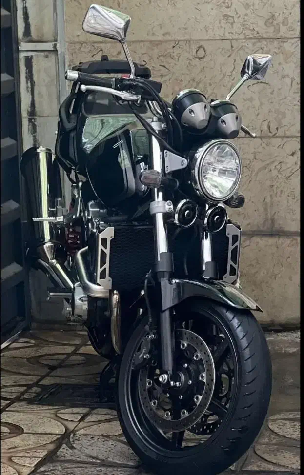 CB1300 بدون رنگ بدون چین ۲۰۱۱|موتورسیکلت|ملارد, |دیوار