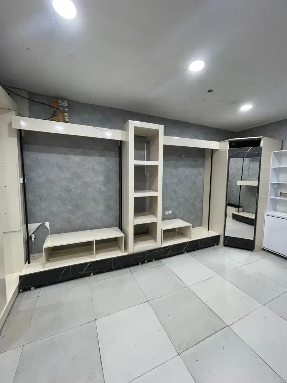 ویترین و دکور مغازه|فروشگاه و مغازه|سورک, |دیوار