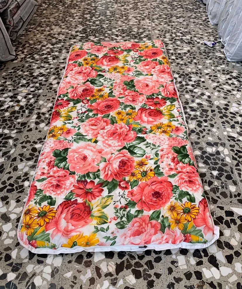 پتو تشک|رختخواب، بالش، پتو|سنندج, |دیوار