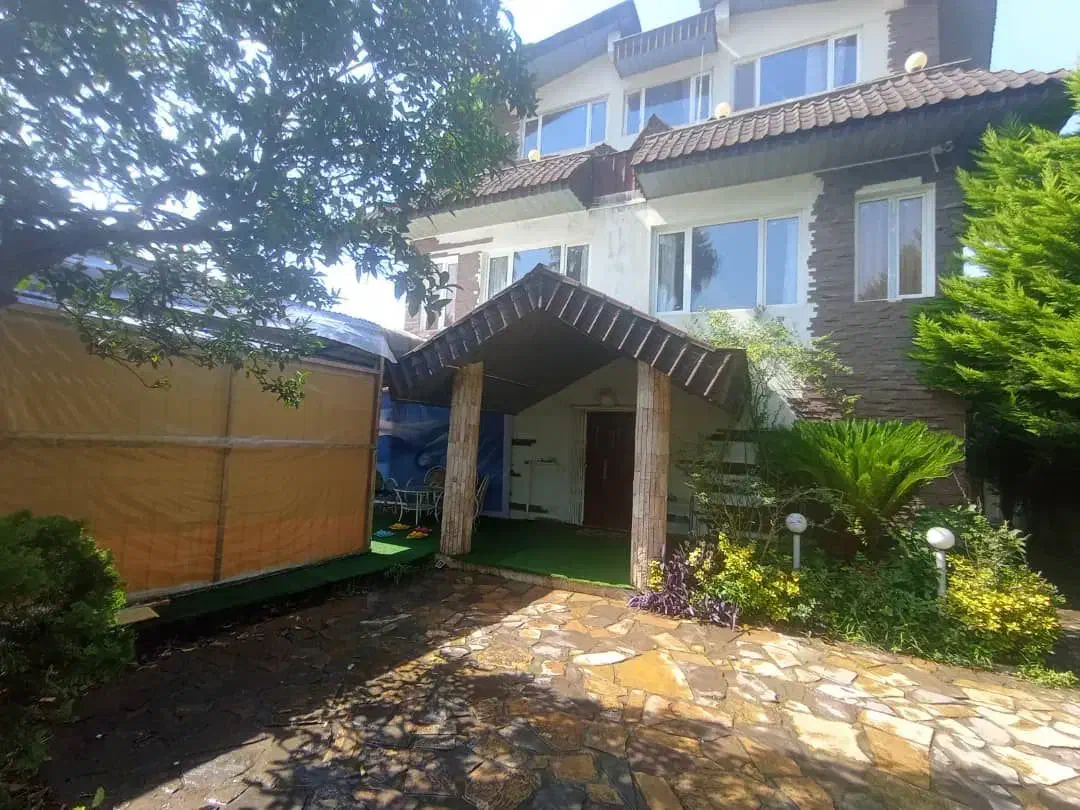 ۵خوابه جنگلی بهرام لتینگان|اجارهٔ کوتاه‌مدت ویلا و باغ|نوشهر, |دیوار