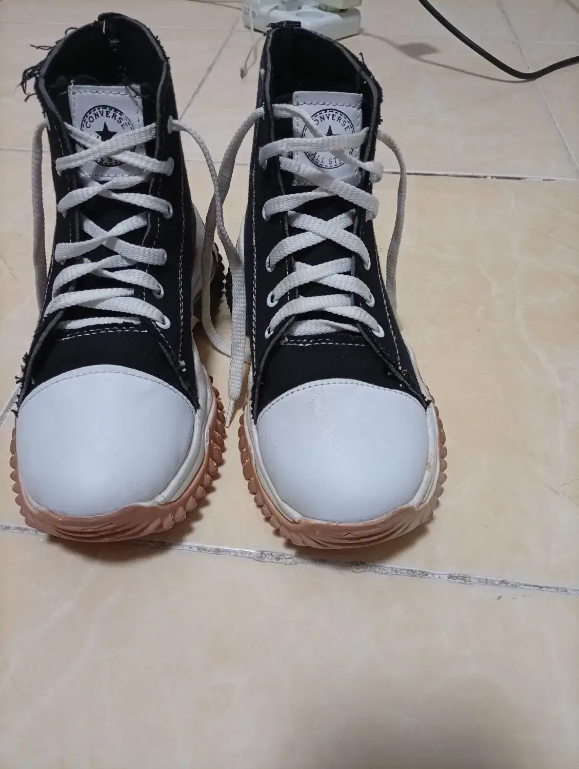 کتونی|کفش و لباس بچه|تویسرکان, |دیوار