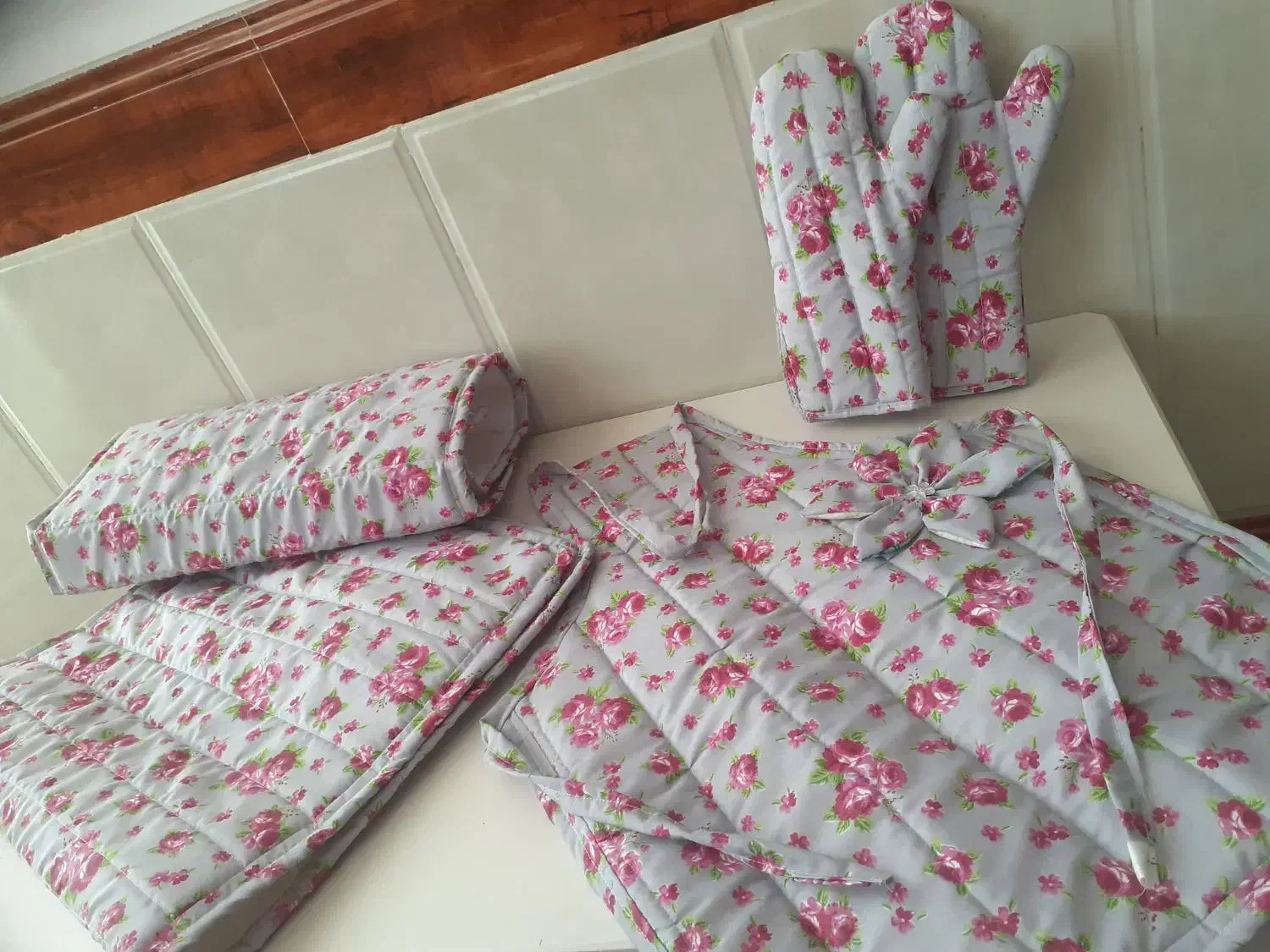 دوخت سرویس کامل آشپزخانه عروس|سفره، حوله، دستمال آشپزخانه|گلپایگان, |دیوار