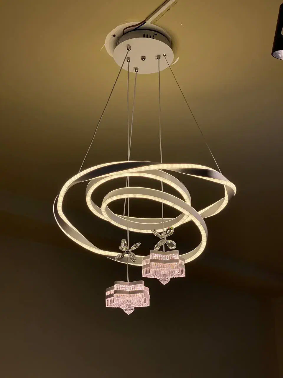 آویز وارداتی استِلا|لوستر و چراغ آویز|قم, دورشهر|دیوار