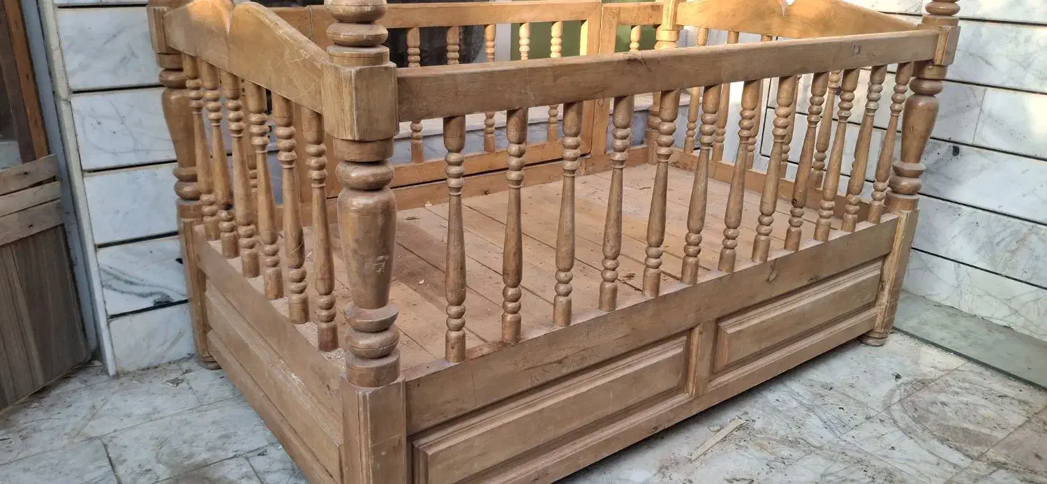 تخت چوبی برای بچه|تخت و صندلی بچه|خمینیشهر, |دیوار