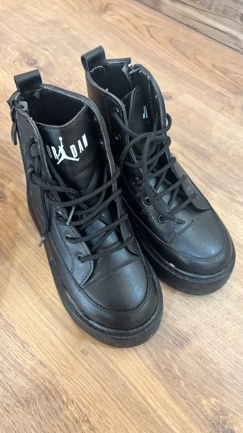 دو عدد کفش دخترانه موجود سایز۳۰|کفش و لباس بچه|بندر انزلی, معلم|دیوار