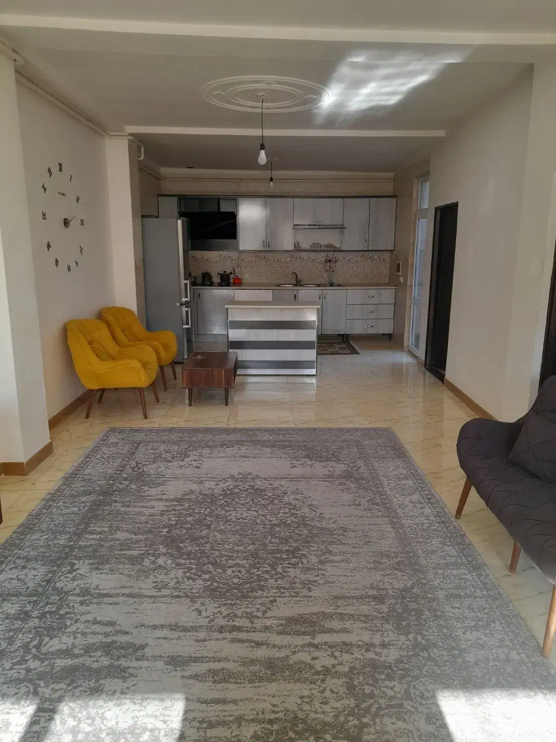 اجاره روزانه سوئیت ۸۳ متر تمیز با پارکینگ|اجارهٔ کوتاه‌مدت آپارتمان و سوئیت|لاهیجان, خالو باغ|دیوار