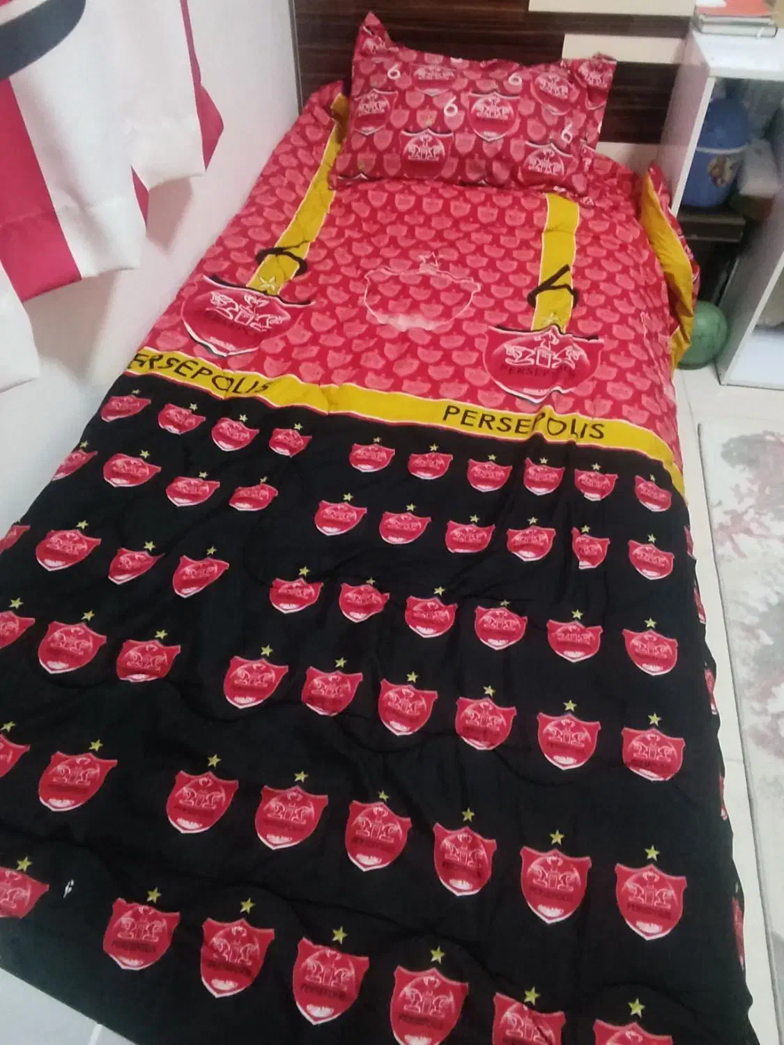 روتختی به همراه پرده|سرویس روتختی|رشت, یخسازی|دیوار