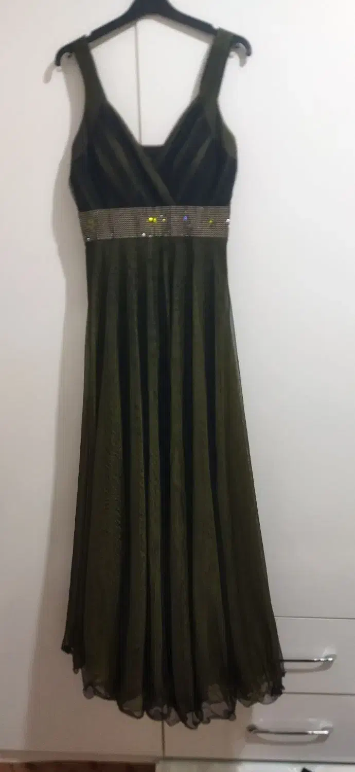 لباس مجلسی|لباس|رشت, دیانتی|دیوار