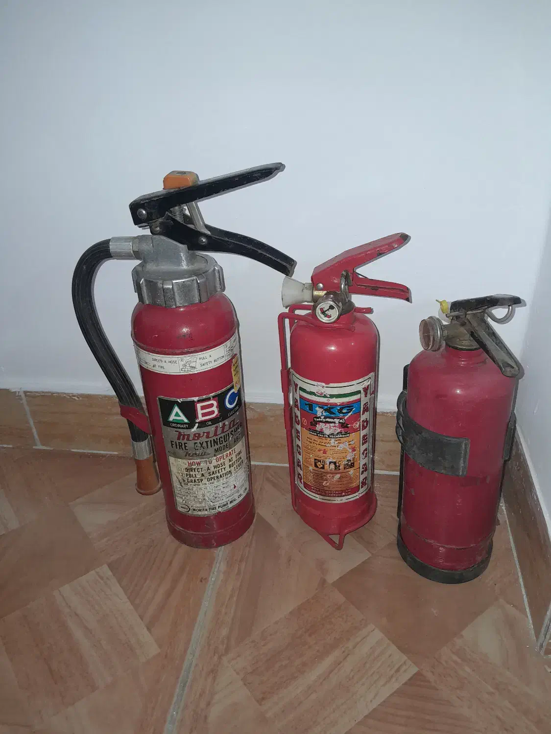 کپسول آتشنشانی|ابزارآلات|رشت, کوی حسینی|دیوار