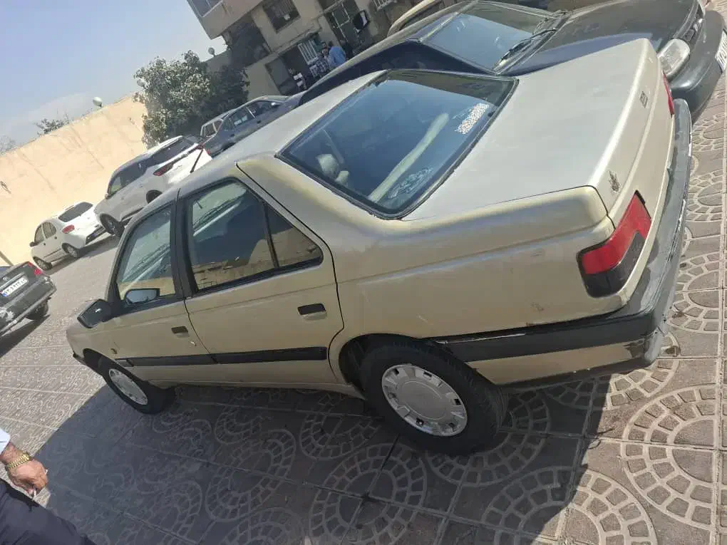 پژو ۴۰۵ مدل ۸۴ داخل موتور نونو|خودرو سواری و وانت|قم, الوندیه و گذر صادق|دیوار