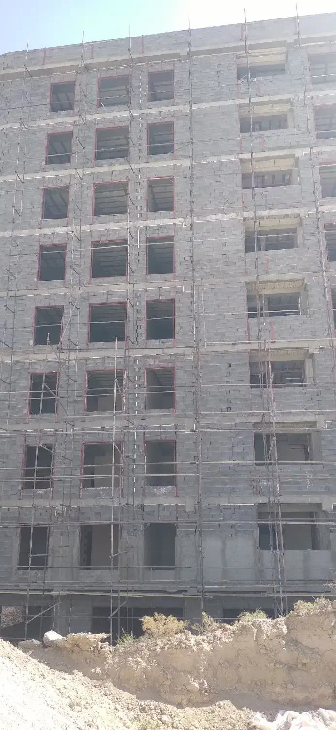 نیاز مند سیمانکار نما و تعداد زیاد کارگر|استخدام معماری، عمران و ساختمانی|پردیس, فاز ۵|دیوار