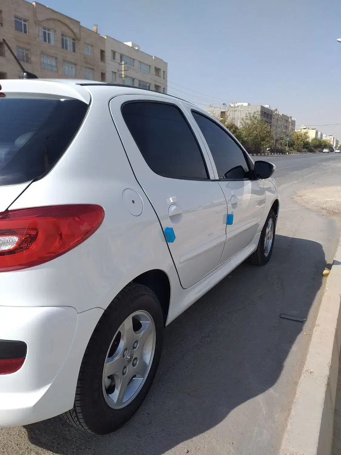 207 پانا اتوماتیک فول|خودرو سواری و وانت|شیراز, شهرک گلستان شمالی|دیوار