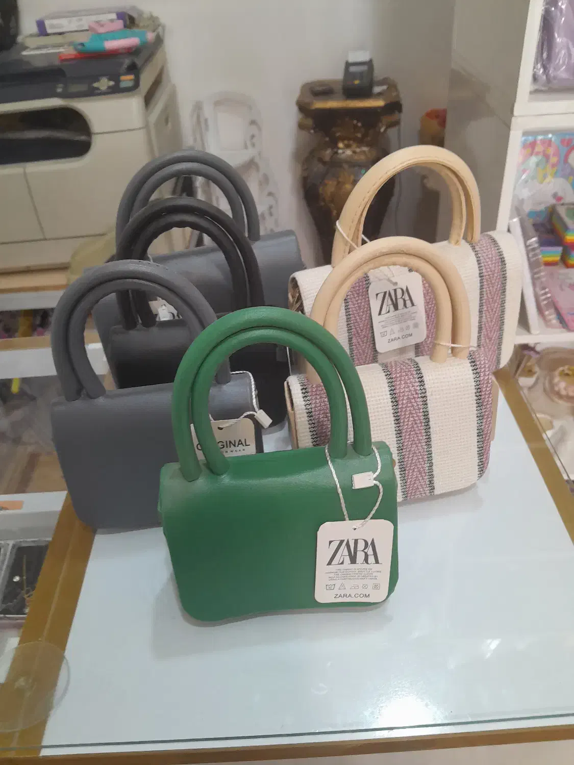 کیف|کیف، کفش، کمربند|سمنان, |دیوار