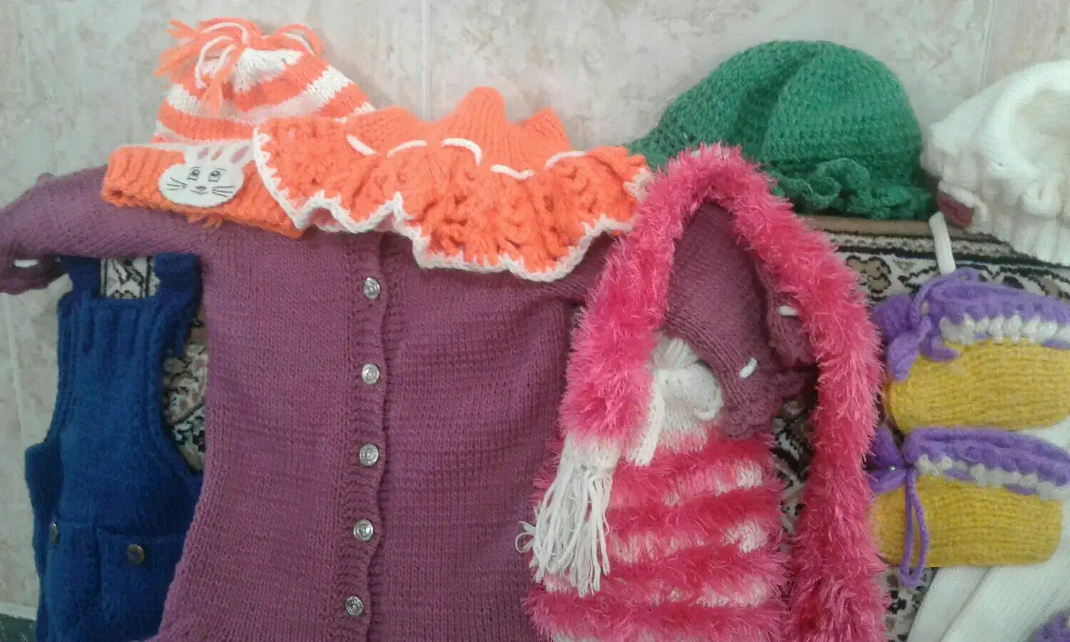 لباس های بافت نو در رنگ های متنوع|کفش و لباس بچه|ملایر, |دیوار