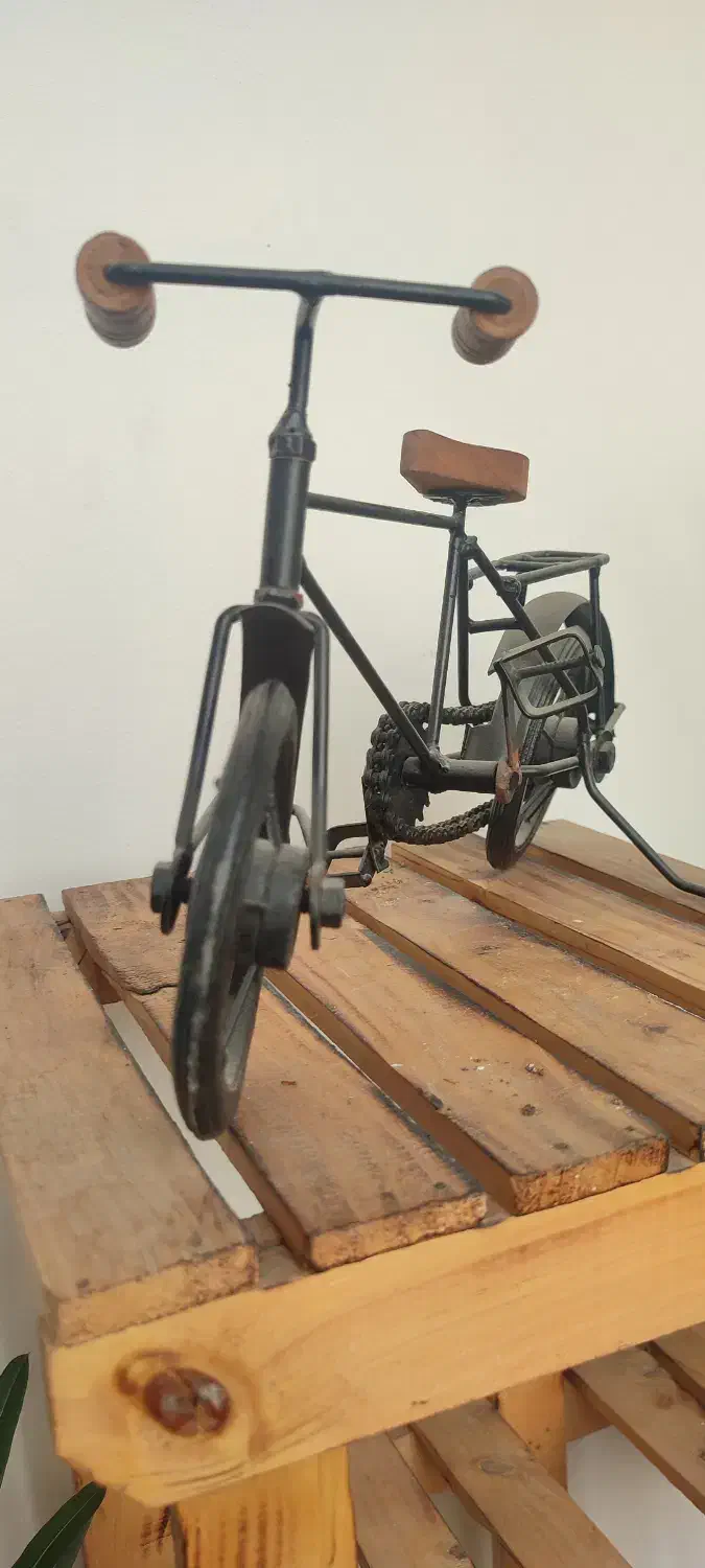 فروش وسایل دکوری قدیمی و آنتیک|کلکسیون اشیاء عتیقه|اصفهان, تخت فولاد|دیوار