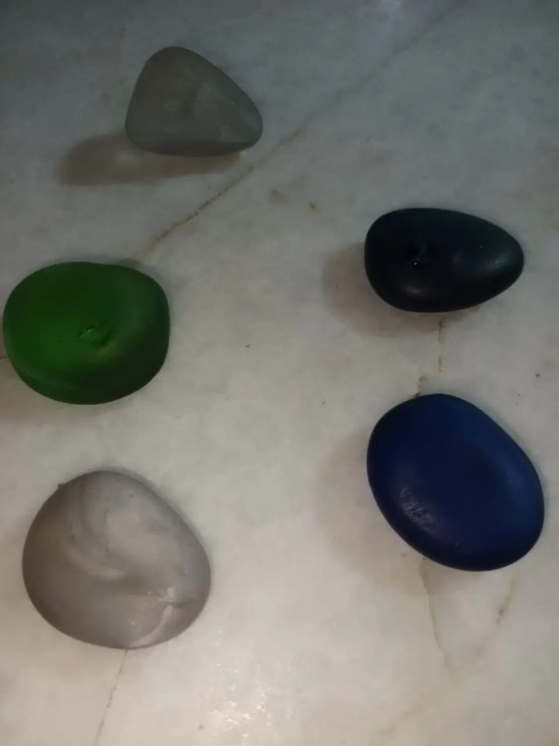 سنگهای زیبا و قدیمی  رنگی ها خیلی خاص هستن|بدلیجات|رشت, سعدی (تختی)|دیوار