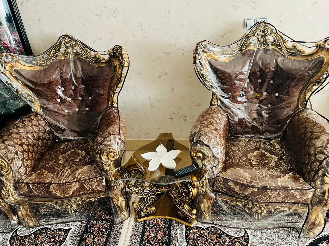 فروش مبل سلطنتی و میزناهارخوری و بوفه|مبلمان خانگی و میز عسلی|بیرجند, |دیوار