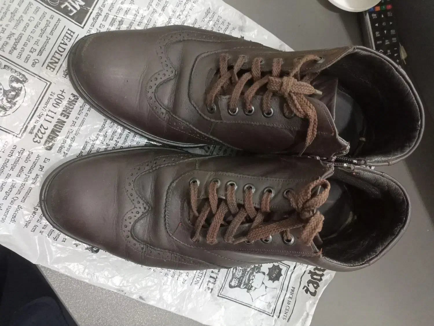 کفش چرم طبیعی هشت ترک|کیف، کفش، کمربند|اندیشه, اندیشه فاز ۱|دیوار