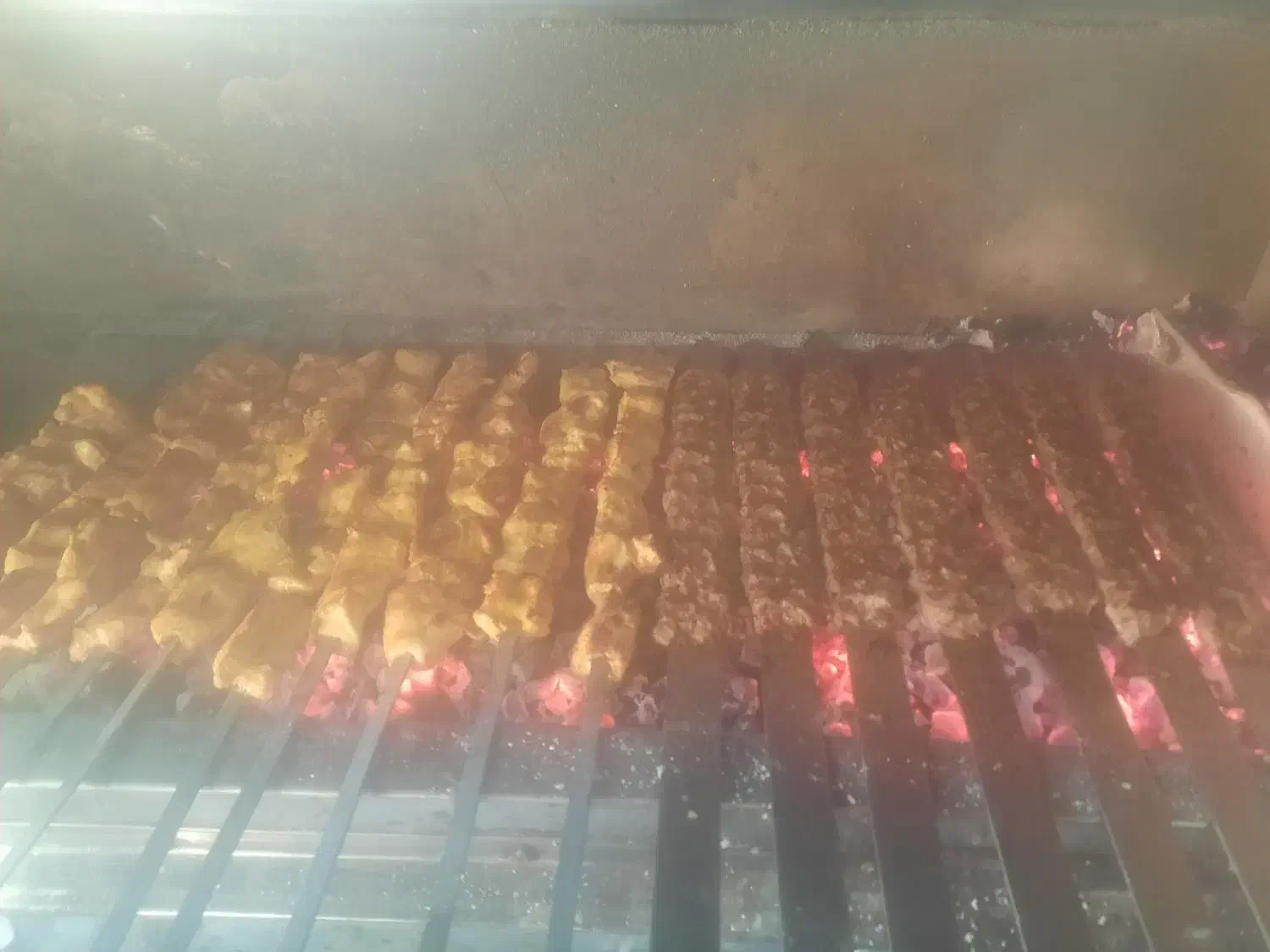 کارگر ساده برای کبابی|استخدام خدمات فروشگاه و رستوران|کرمانشاه, |دیوار