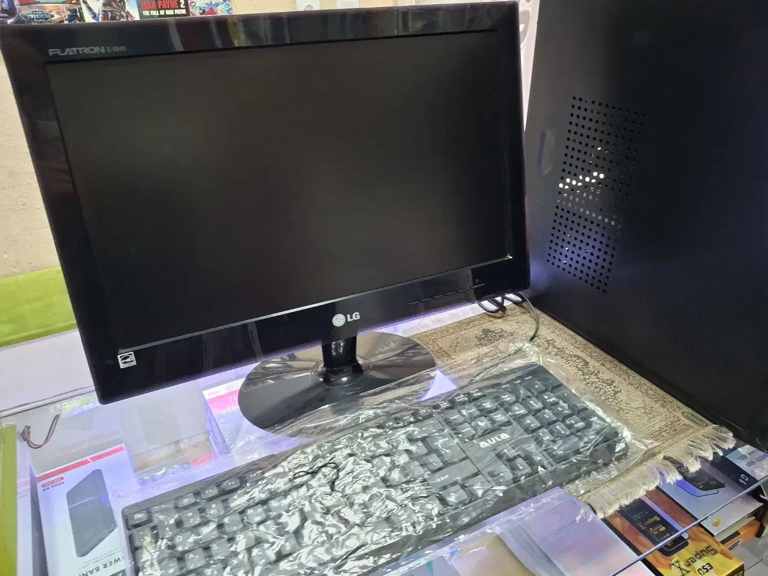 سیستم خانگی تمیز و بدون ایراد|رایانه رومیزی|شبستر, |دیوار