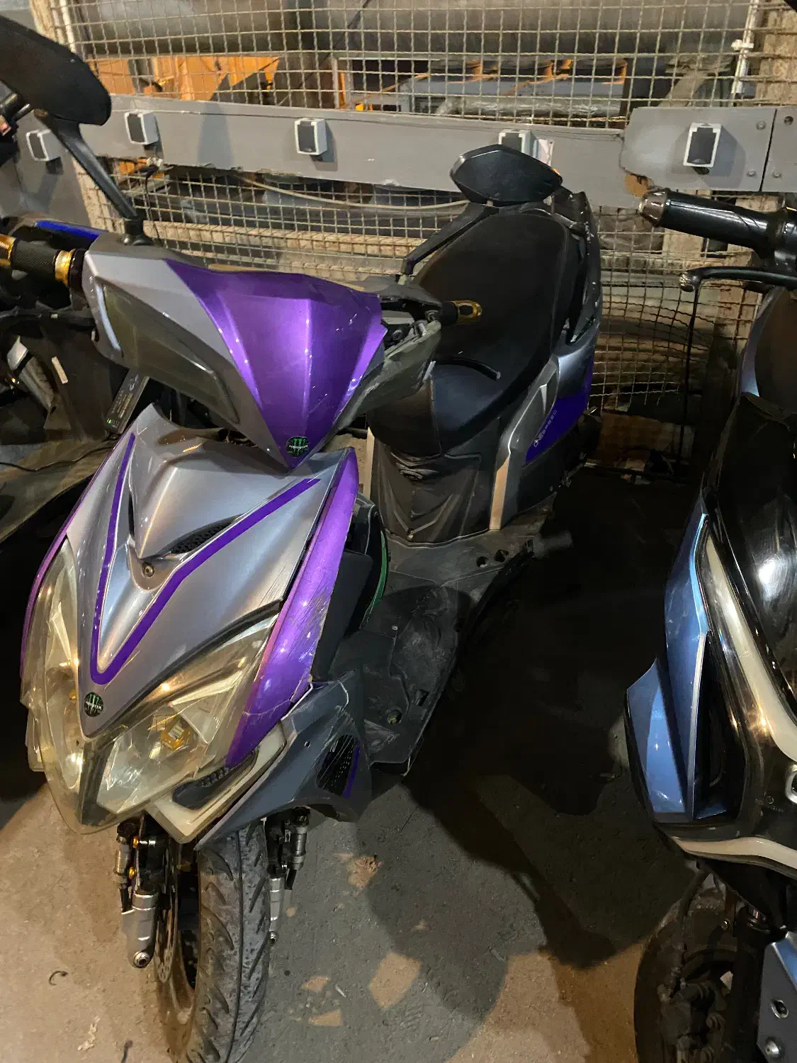 موتور برقی|موتورسیکلت|کیش, |دیوار