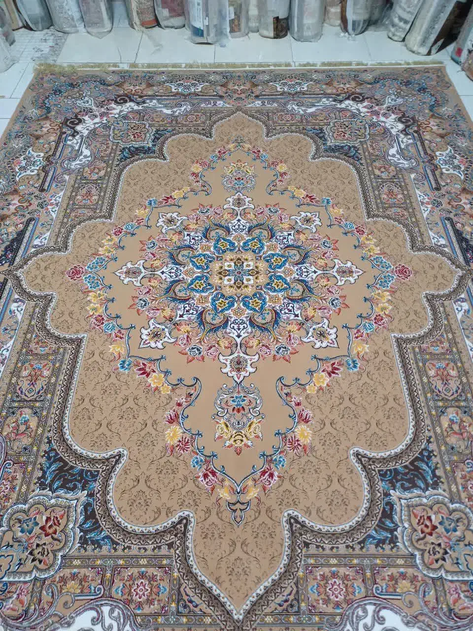 فروش انواع فرش آکبند طرح تخفیفی|فرش|میبد, |دیوار