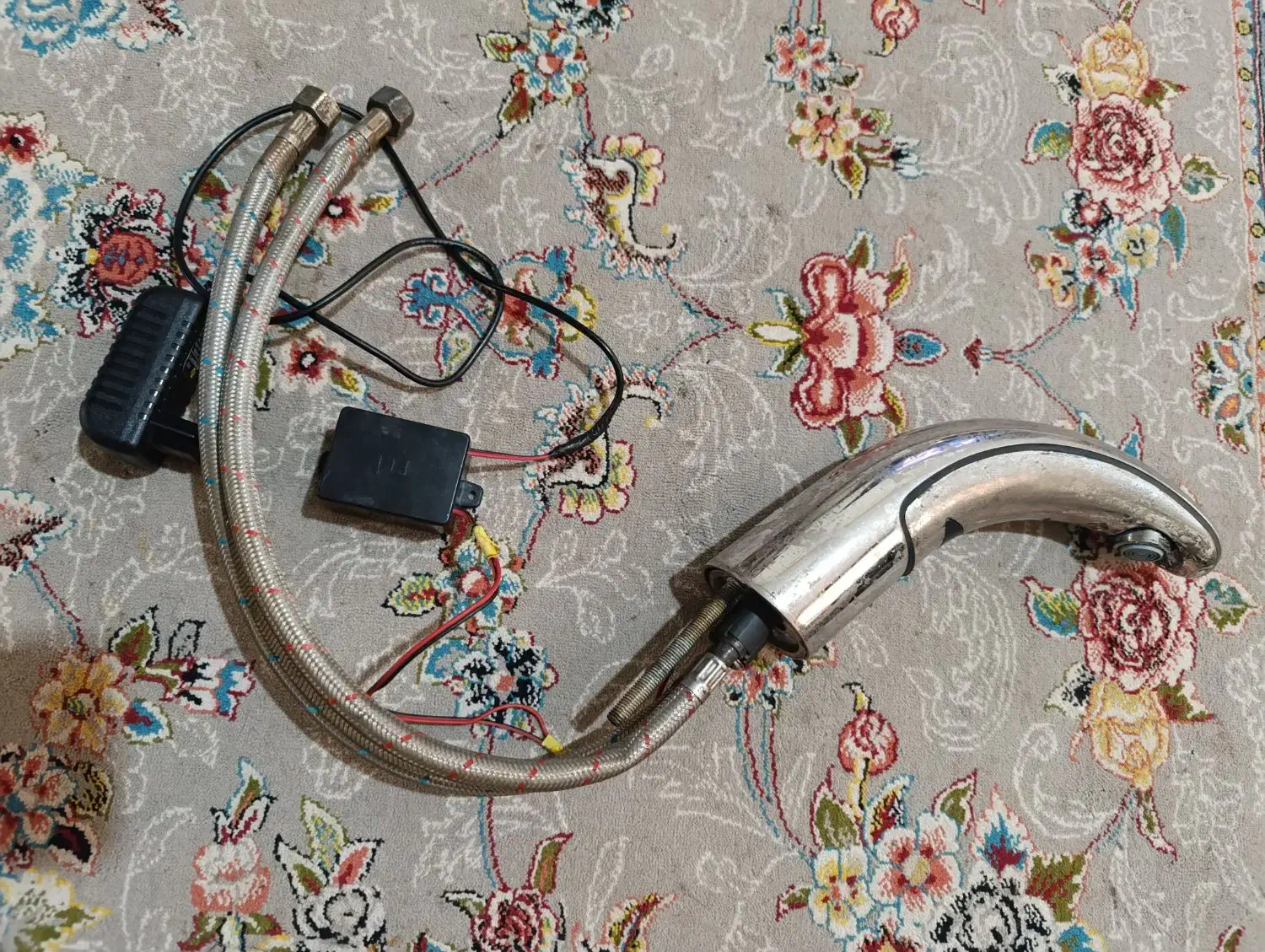 شیر آب چشمی|لوازم سرویس بهداشتی|آبیک, |دیوار